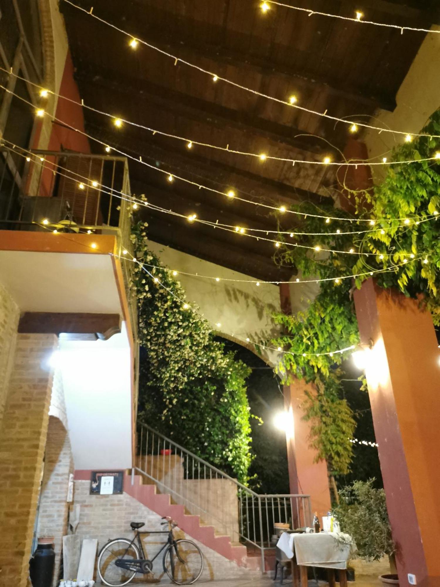 Agriturismo La Fattoria Del Boschetto Fontanellato Bagian luar foto