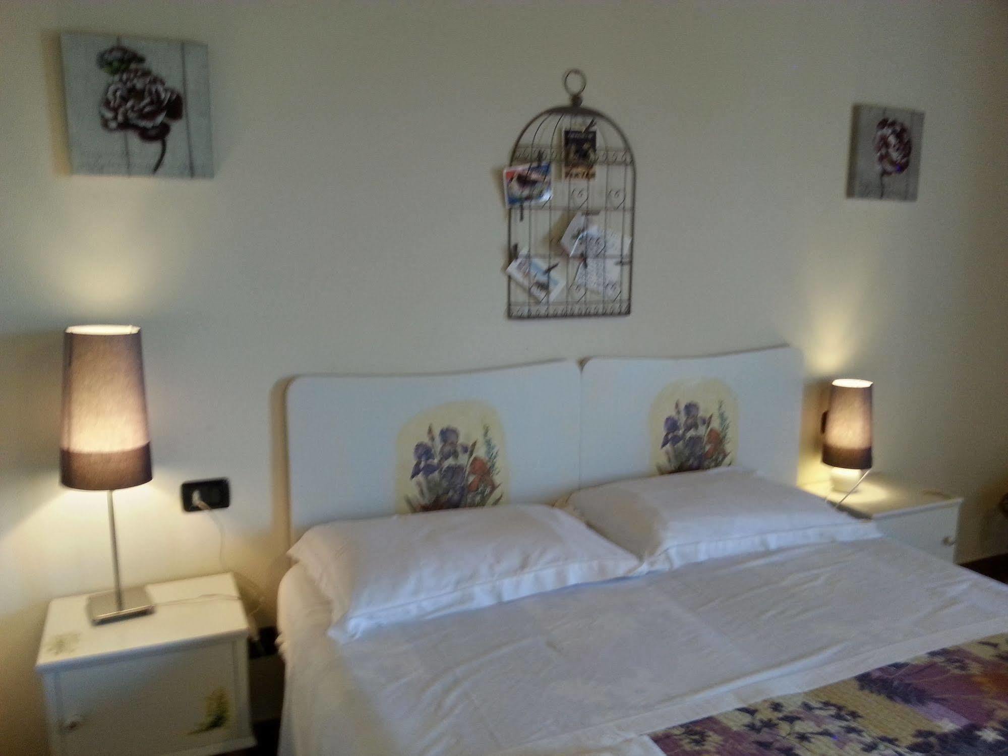 Agriturismo La Fattoria Del Boschetto Fontanellato Bagian luar foto